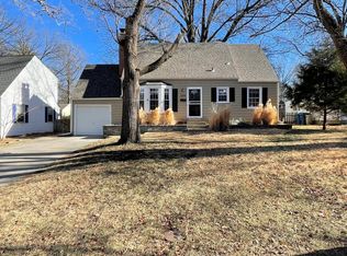 6729 El Monte St, Prairie Village, KS 66208