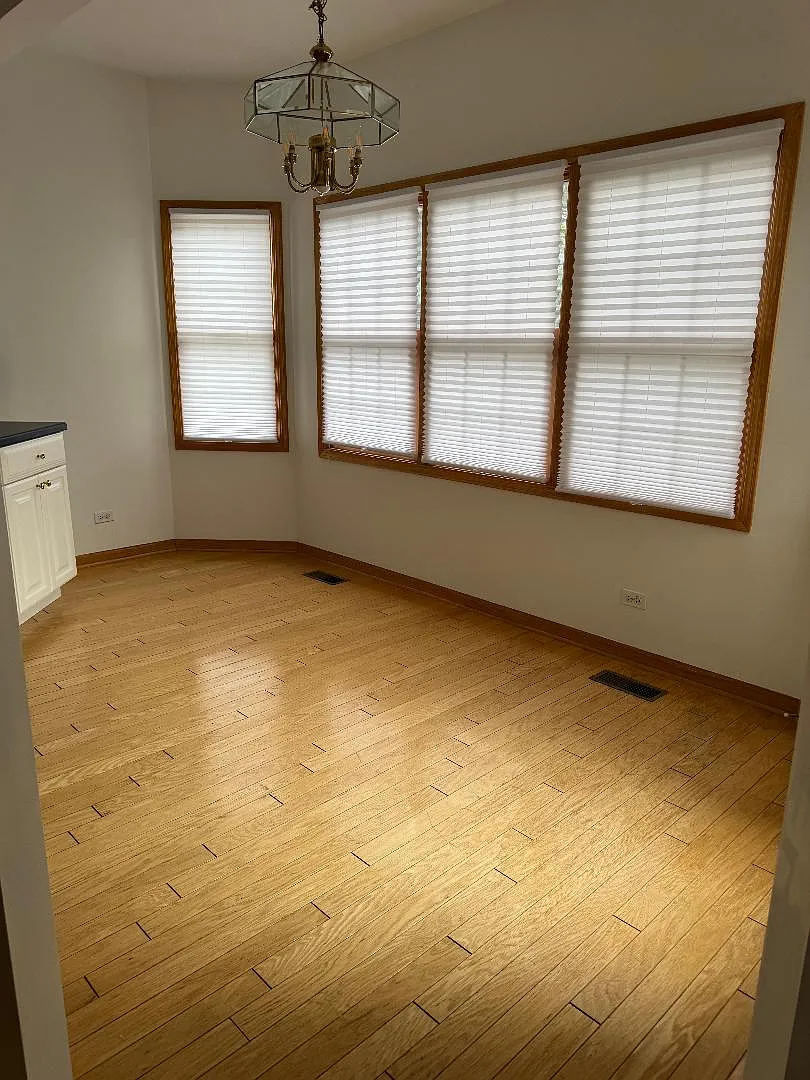 3 bed, 1921 sqft, $2,950 — Photo 4