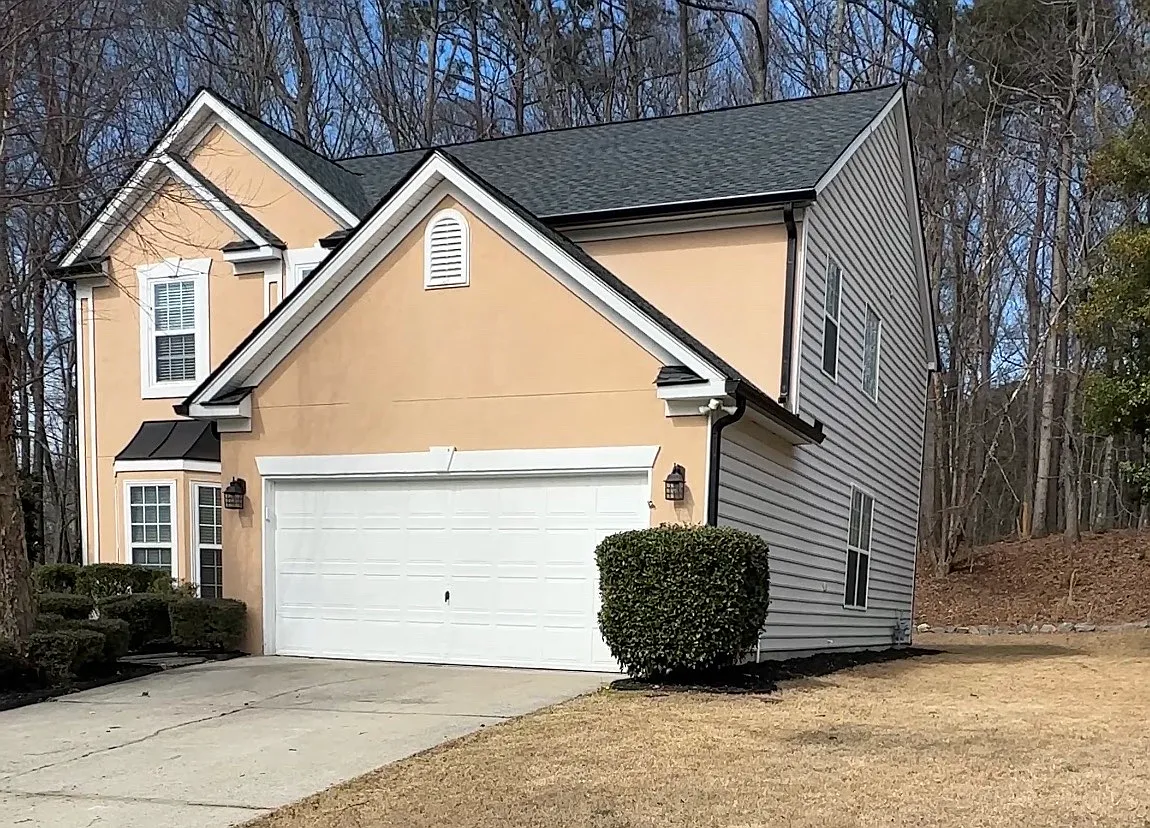 Building Photo - 2400 Kirkstone Dr