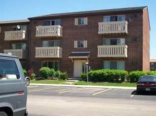 1173 Dickens Way APT F, Schaumburg, IL 60193