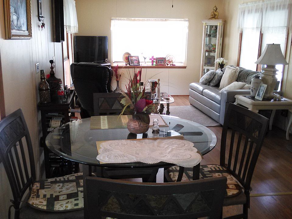 1st image of 115 Martin Dr