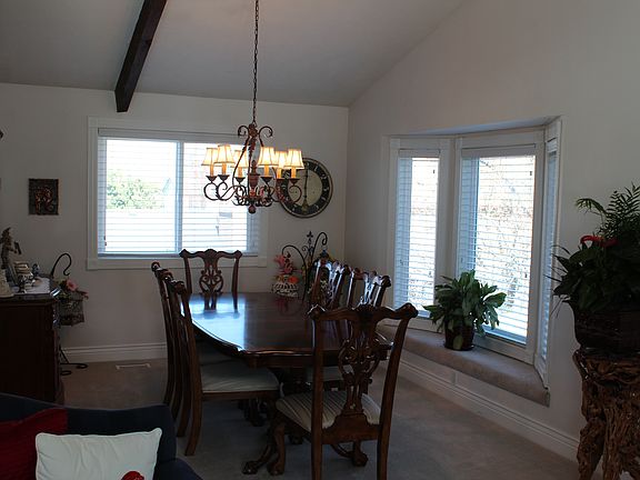 3rd image of 2613 E Willow Hills Dr