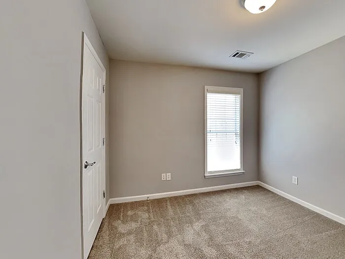 755 Earlham Dr — Photo 16