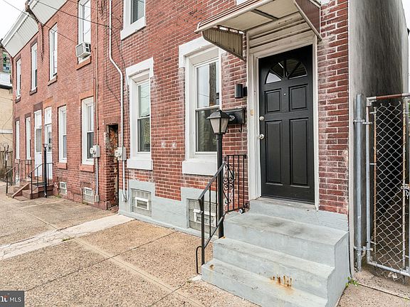 2nd image of 1818 E Ontario St