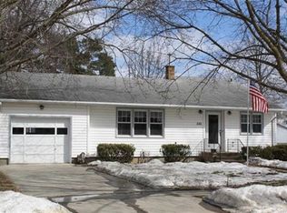 535 5th St, Jesup, IA 50648