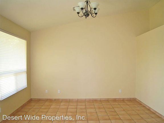 3rd image of 2437 E Windsong Dr