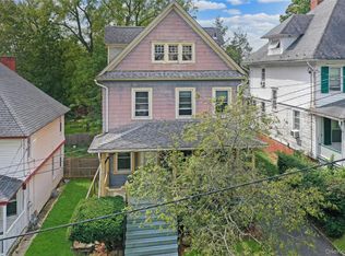 38 Prospect St, Middletown, NY 10940