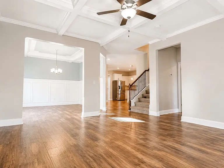 2252 Viking Ct — Photo 6