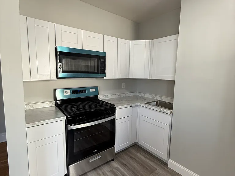 Brookview Apartments — Photo 8