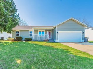 1007 W Countryside Ln, Bloomington, IN 47403