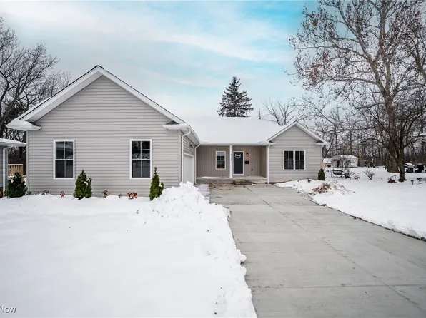 4738 Derbyshire Dr, North Randall, OH 44128