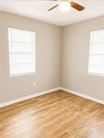 2118 Iowa Ave — Photo 11