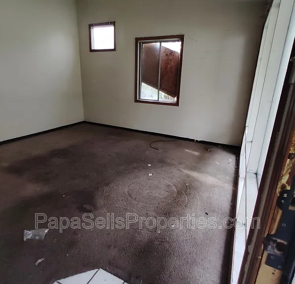 1308 Saint Stephens Dr — Photo 4