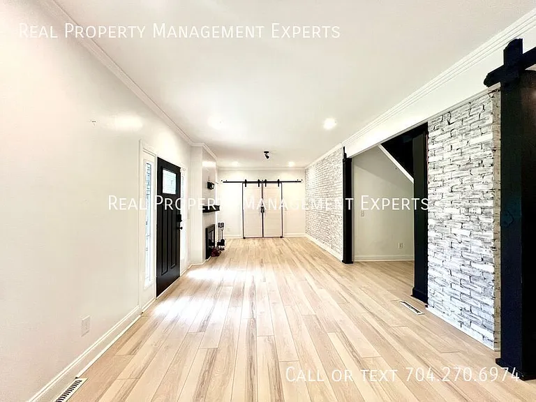 2710 Kendrick Ave — Photo 8