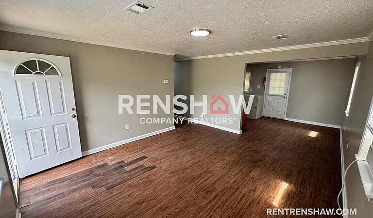 158 Navy Dr — Photo 3