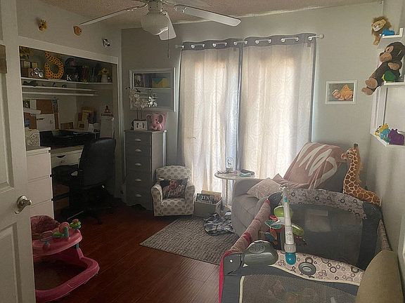 Office/bedroom 