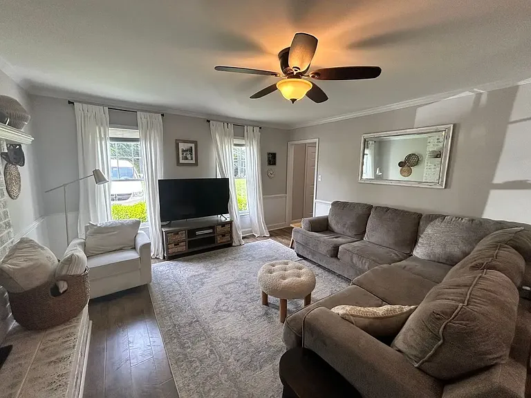 10821 Sunset Hills Dr #1 — Photo 4