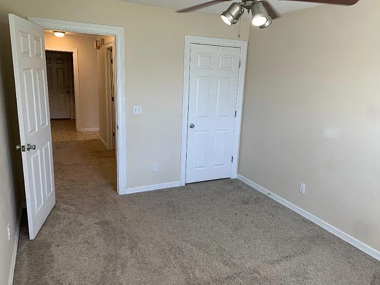 1217 E Emma Ln — Photo 12