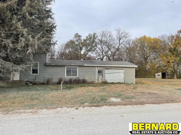 126 N Locust St, Otoe, NE 68417