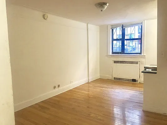 Rented by Dynamik Realty | media 7