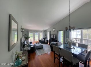 24 Pagoda Ln, Freehold, NJ 07728