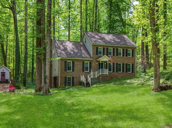 7410 Terranova Dr, Warrenton, VA 20187