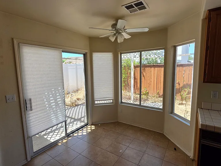28886 Champions Dr — Photo 25