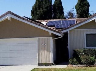1280 Londonderry St, Costa Mesa, CA 92626