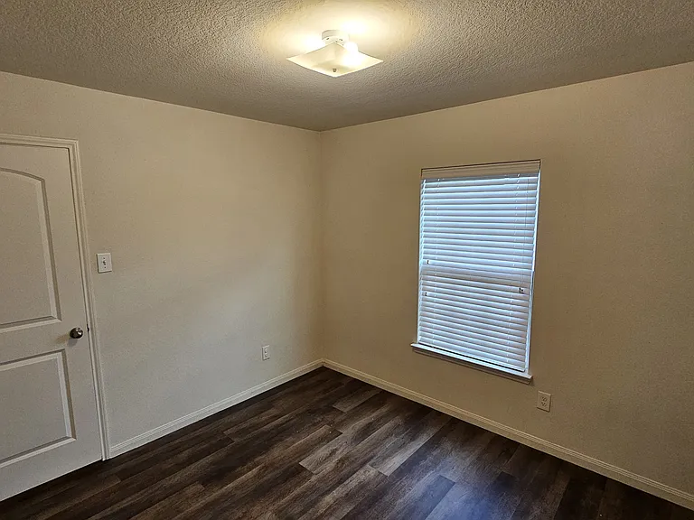 24053 Wilde Dr — Photo 15