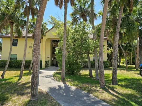 841 Mecca Dr, Sarasota, FL
