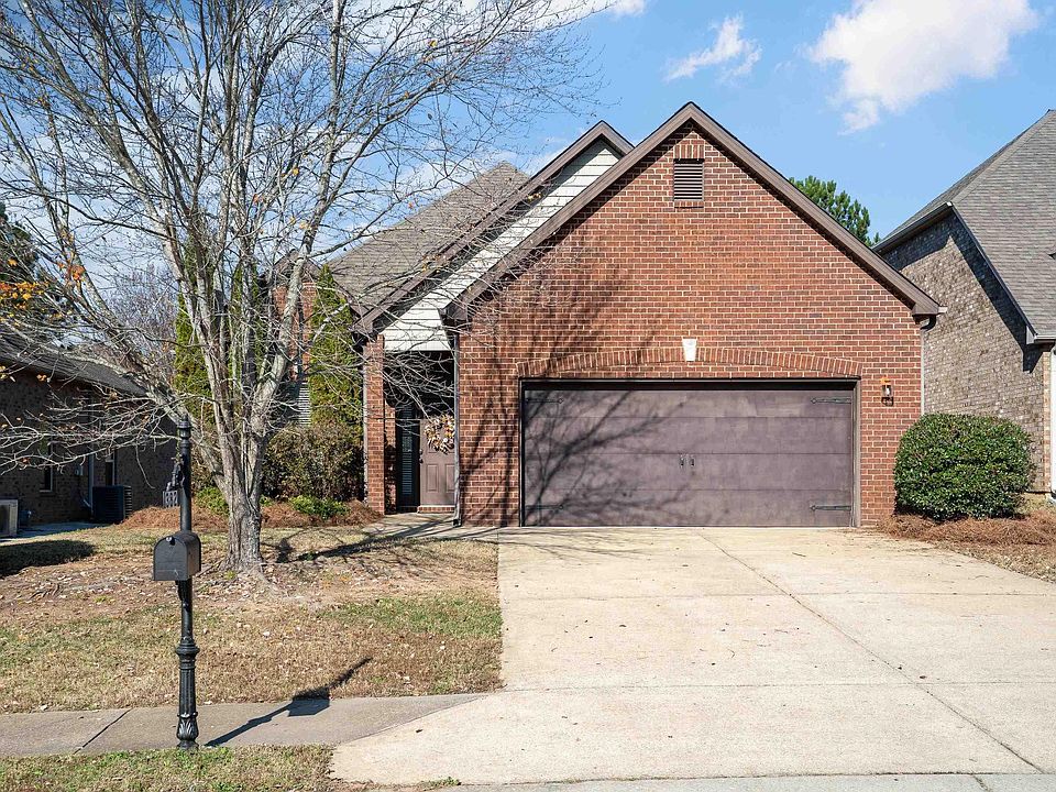 1st image of 382 Glen Cross Way