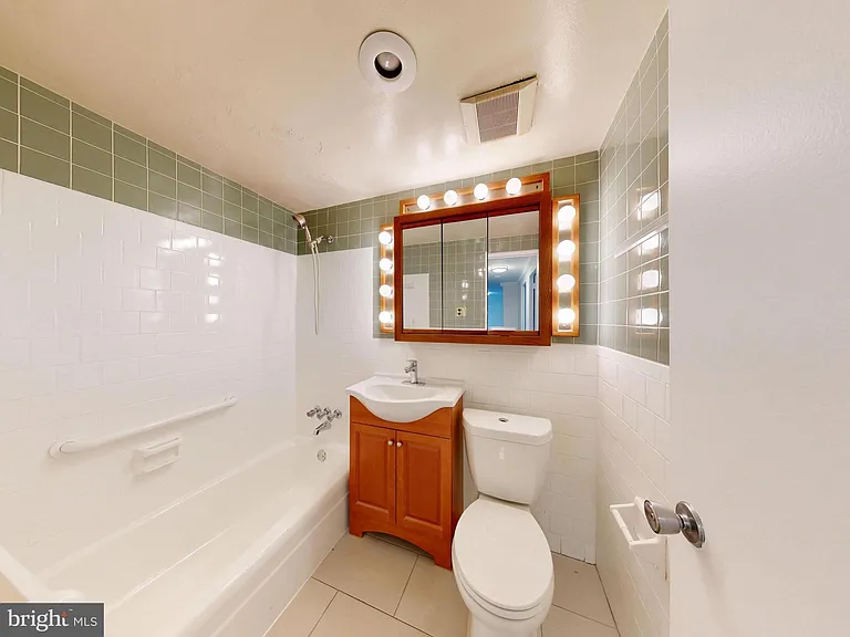 4600 Duke St #701 — Photo 15