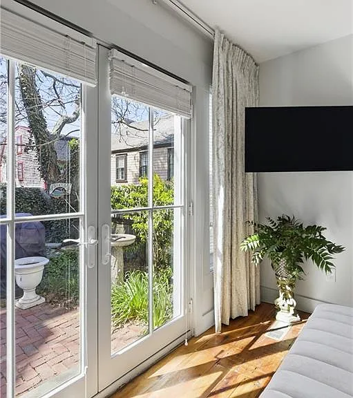 75 Mary St — Photo 16