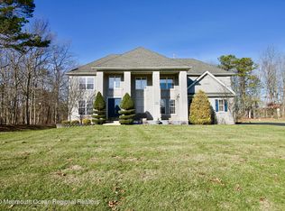 10 Greenwich Dr, Jackson, NJ