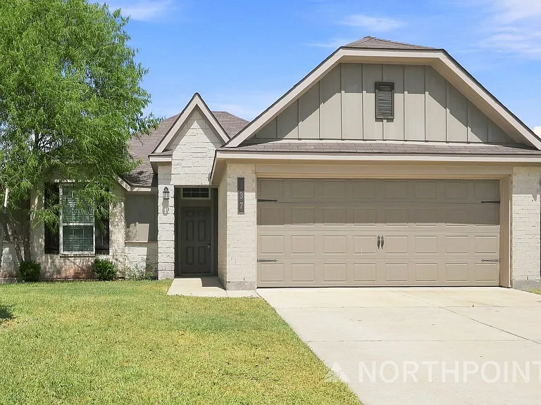 137 Colbys Way — Photo 1