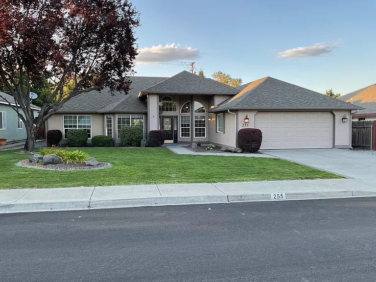 255 Thyme Cir — Photo 1