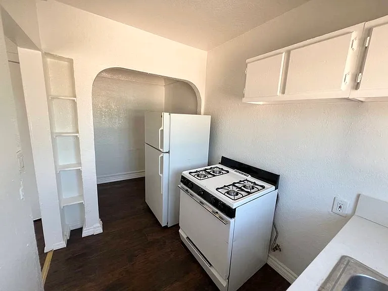 124 E 74th St #126 — Photo 3