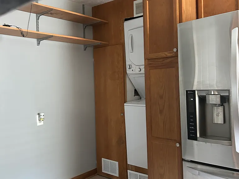 Summit Dr — Photo 6