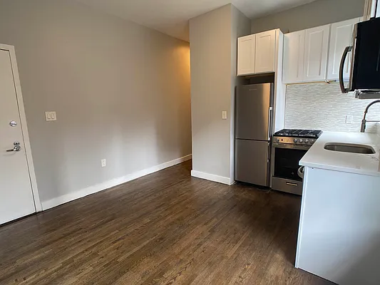 Rented by Tourma Realty LLC | media 19