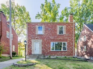 2970 Ridgeview Dr, Saint Louis, MO 63121