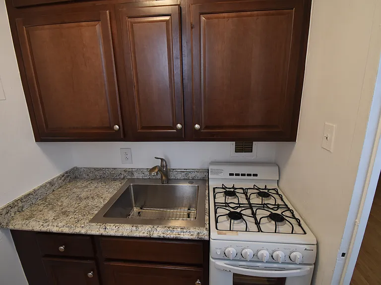 1121 Arlington Blvd #435 — Photo 4
