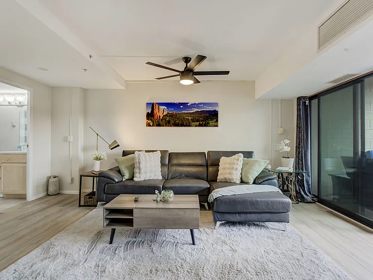 417 E Kiowa St #203 — Photo 6
