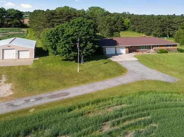 3195 Williams Grant Dr, De Pere, WI 54115