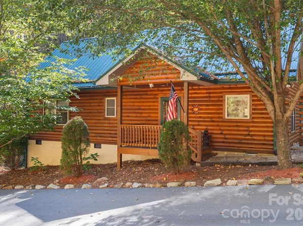 77 Trapper Ln, Waynesville, NC 28785