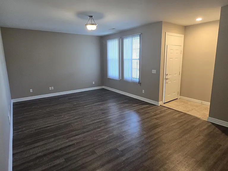 9145 Southdown Ln — Photo 10