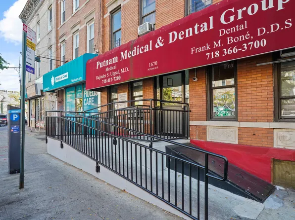 1670 Putnam Avenue image 2 of 10