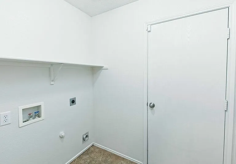 2508 Clear Brook Dr — Photo 32