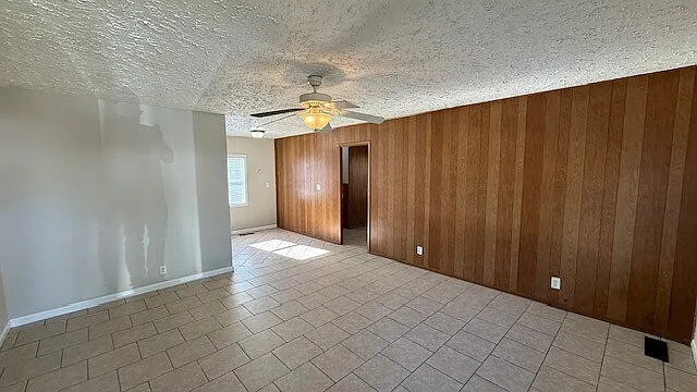 4 bed, 2.0 bath, 1200 sqft, $1,600 — Photo 4