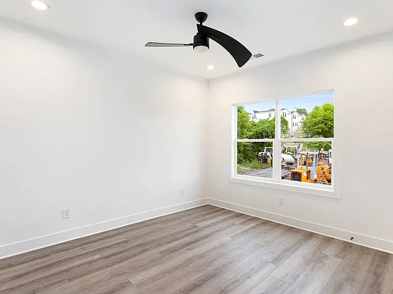805 Cherokee Ave #5 — Photo 4