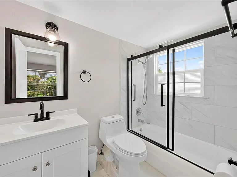 1099 Grove Ave — Photo 34
